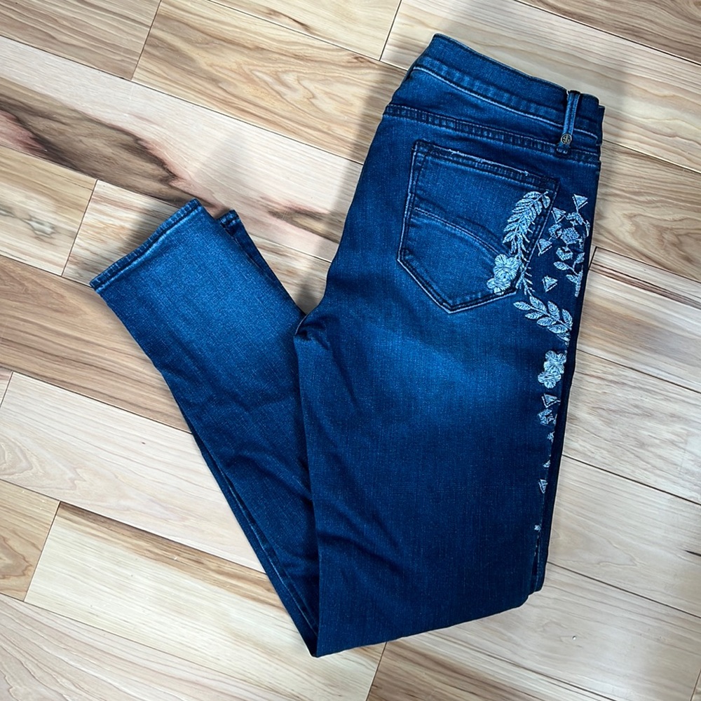 Driftwood skinny leg embroidered jeans - Size 29